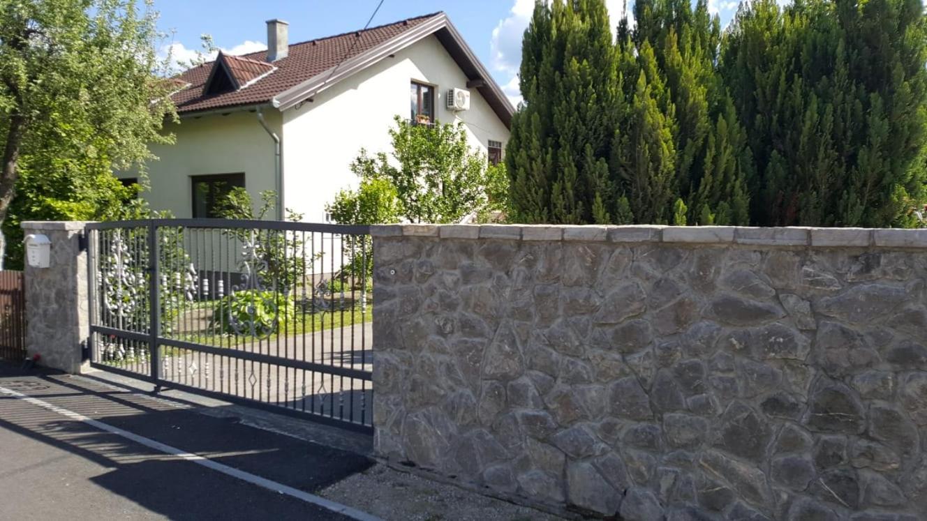 Apartman "Em" Bihać Eksteriør bilde